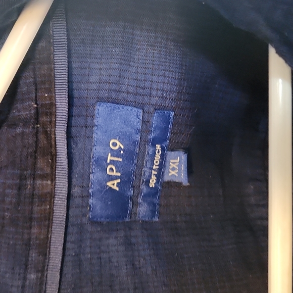 Men's Shirt - Picture 2 of 4